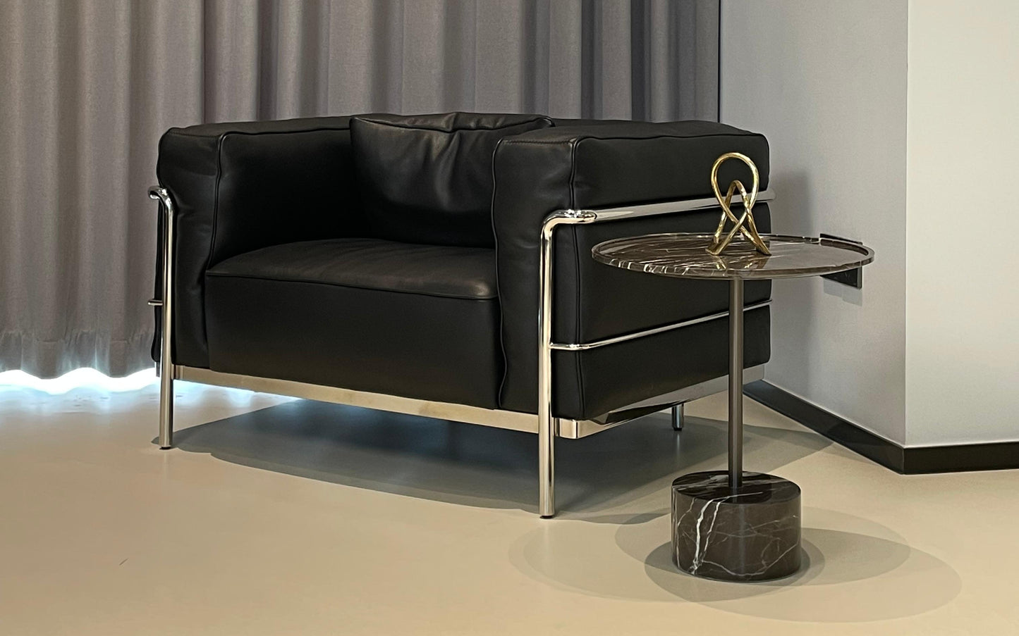 Arm Chair 04